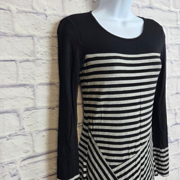 🌼41 Hawthorn Womens Top Size XS Long Sleeve Crew Neck Stripes Black Gray🌼 - Picture 3 of 11